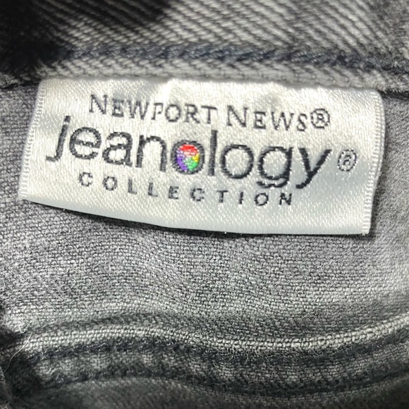 Jeanology Vinatge Look Dark Wash Straight Jeans. Size 8 - Picture 3 of 4